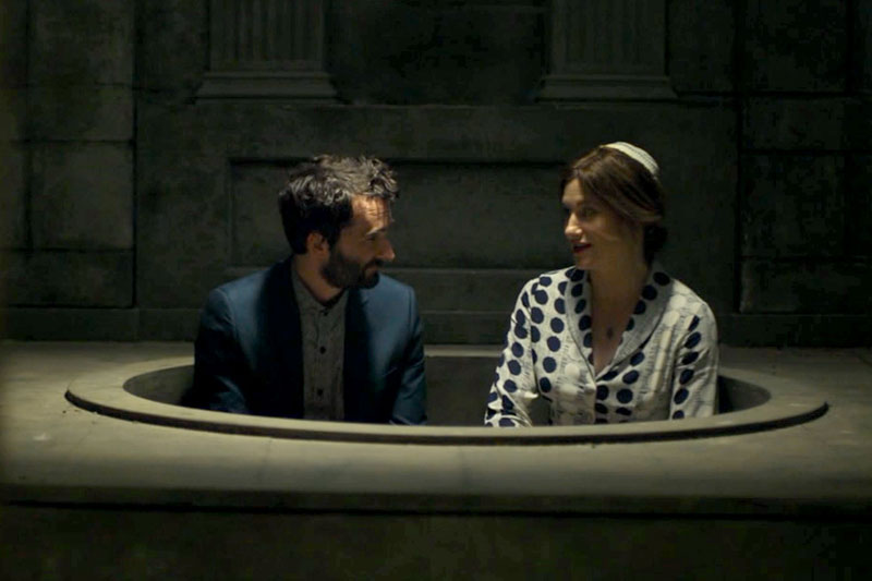 Jay Duplass and Kathryn Hahn in Transparent