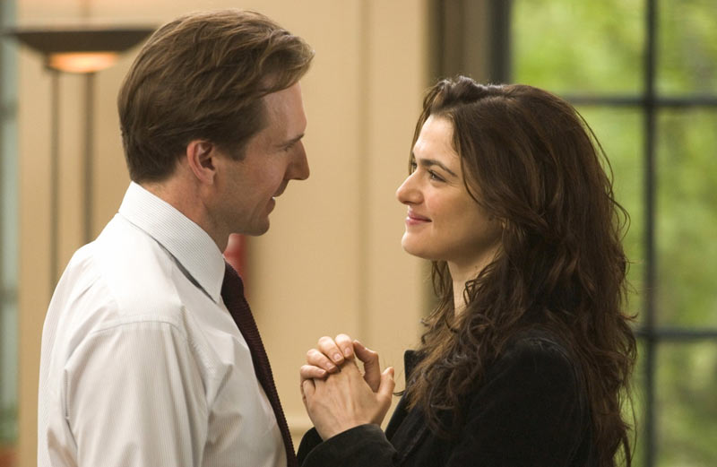Ralph Fiennes and Rachel Weisz in The Constant Gardener