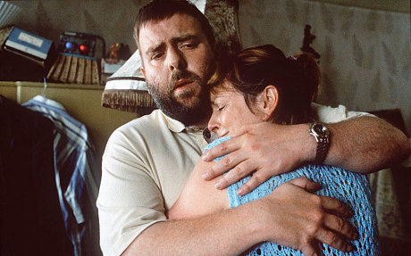Timothy Spall and Brenda Blethyn in Secrets and Lies