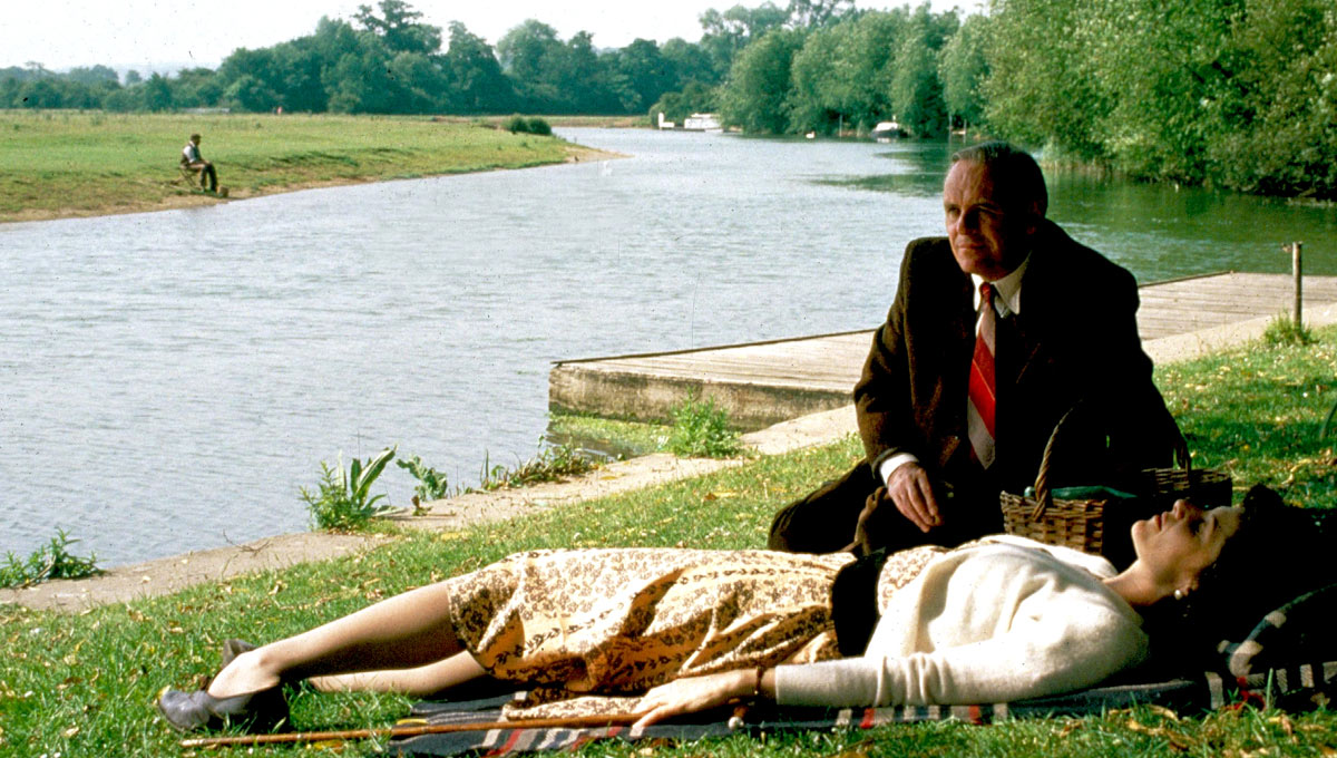 Anthony Hopkins and Debra Winger in Shadowlands