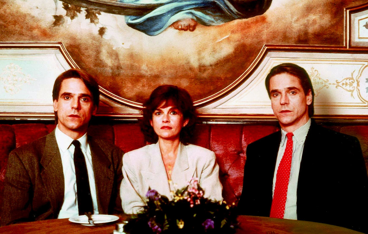 Geneviève Bujold and Jeremy Irons in [em]Dead Ringers[/em]