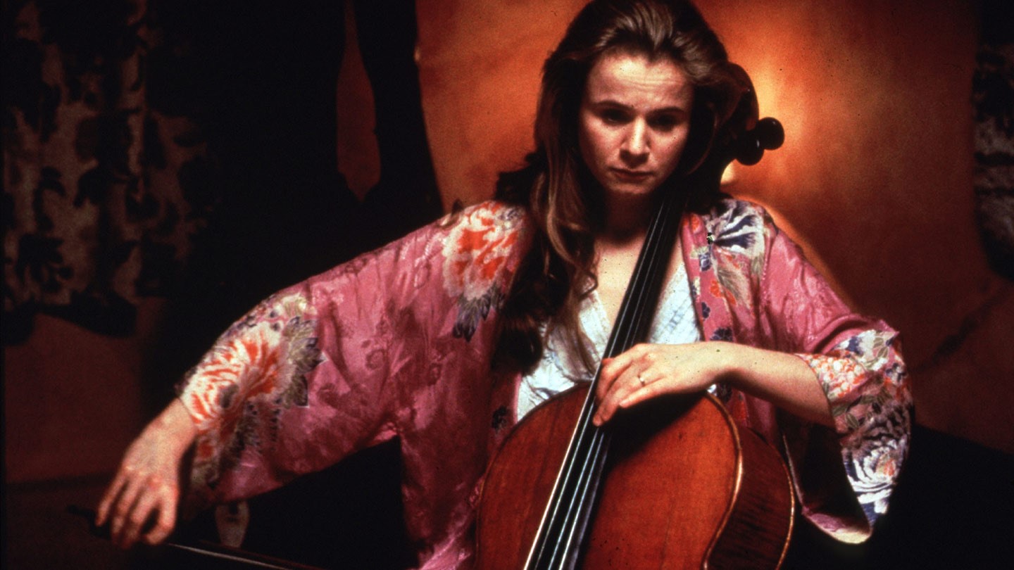 Emily Watson as Jacqueline du Pré in <em>Hilary and Jackie</em>